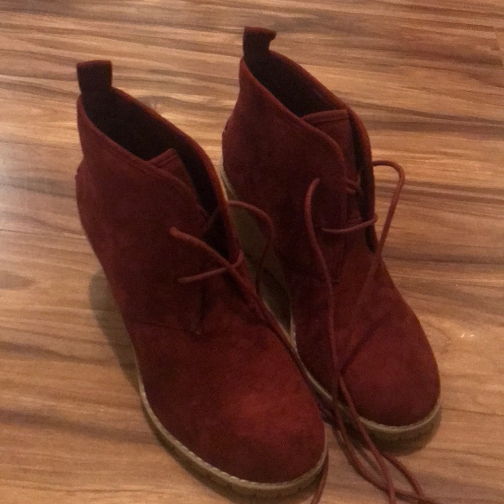 Bass Red Wedge Boots Size 8